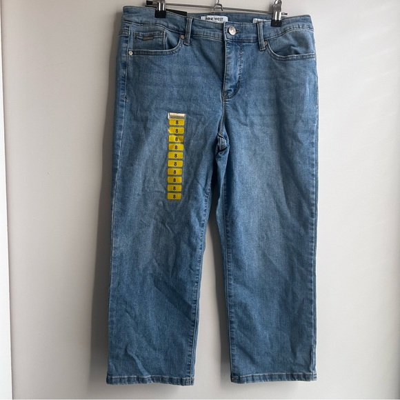 Nine West Chrystie Capri, denim size 8 NWT Medium Wash - Picture 11 of 11